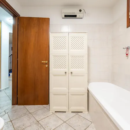 בית נופש Casa Jacu & Laura *